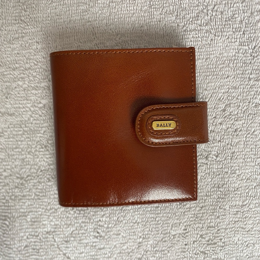 Vintage Women's Bally Cognac Leather Small Bi Fold Snap Wallet Classic Preppy